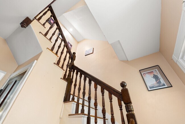 Building Photo - 12 Pomeroy St