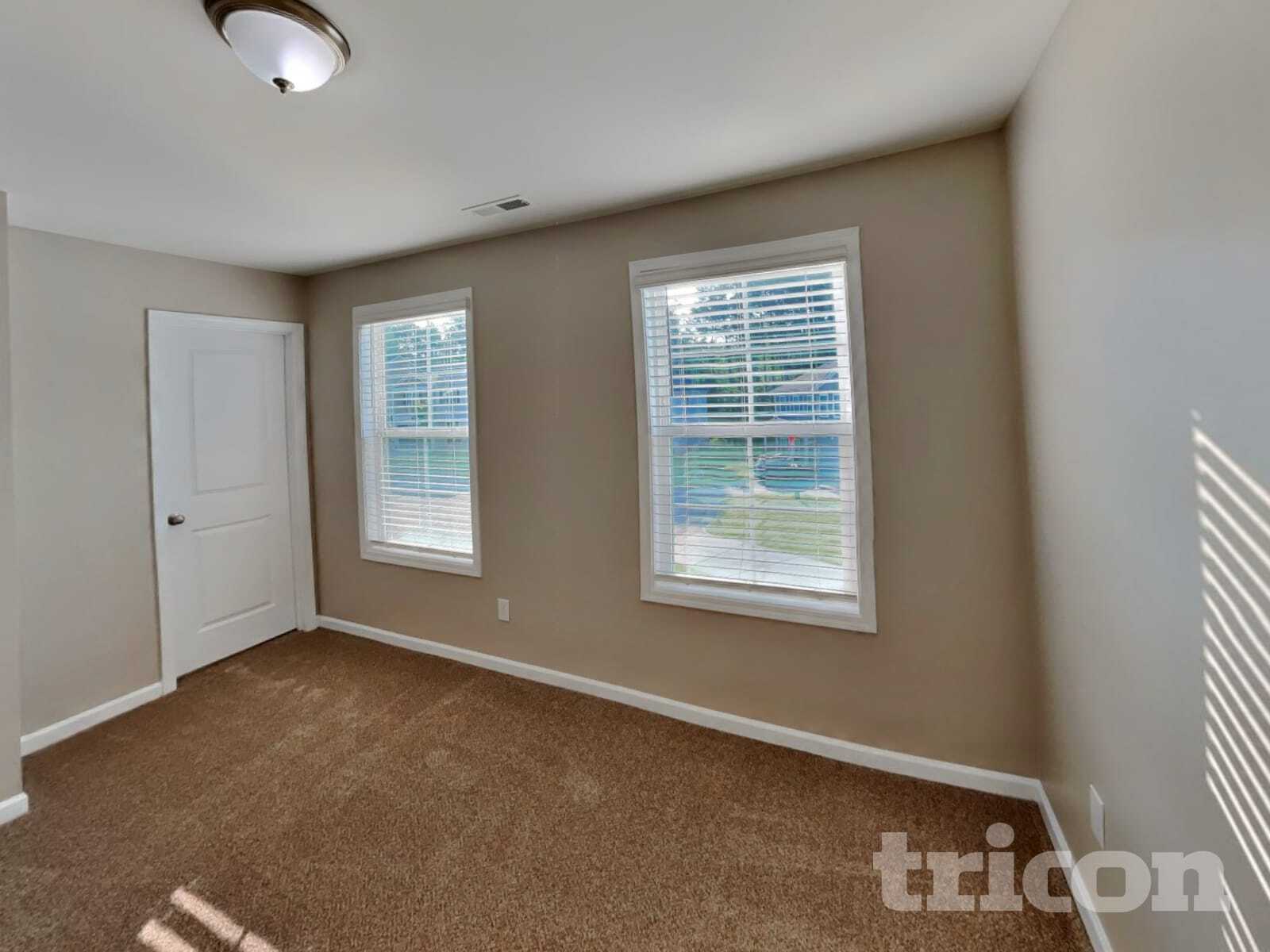 Building Photo - 932 Peninsula Pl