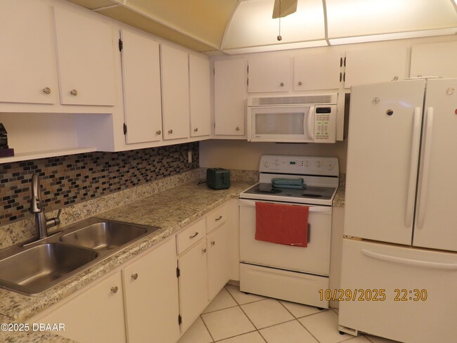 Building Photo - 3047 S Atlantic Ave