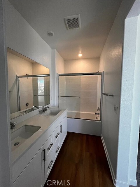 Building Photo - 2557 E Lincoln Paseo