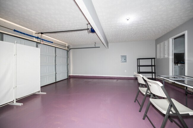 Building Photo - 599 Rivulett Ct