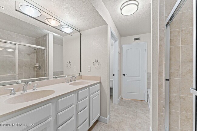 Building Photo - 111 25th Ave S