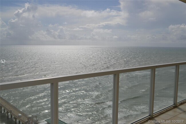 Building Photo - 16699 Collins Ave