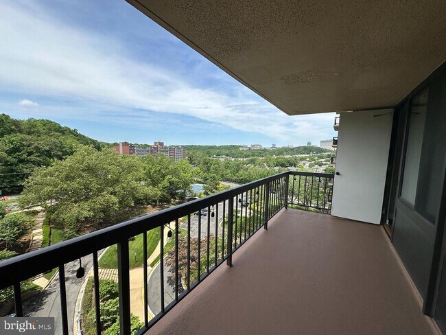 Building Photo - 5500 Holmes Run Pkwy