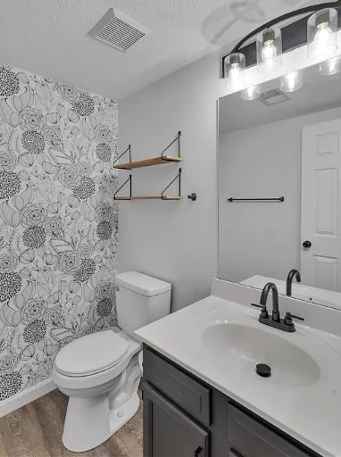 Building Photo - 2002 Ashburn Ct