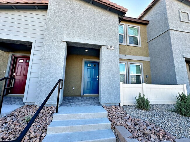 Building Photo - 1 MONTH FREE RENT* 3 BEDROOM TOWNHOUSE LOCATED IN INSPIRADA