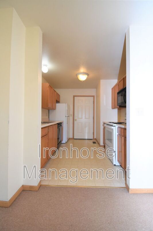 Building Photo - 2471 Wheeler Dr