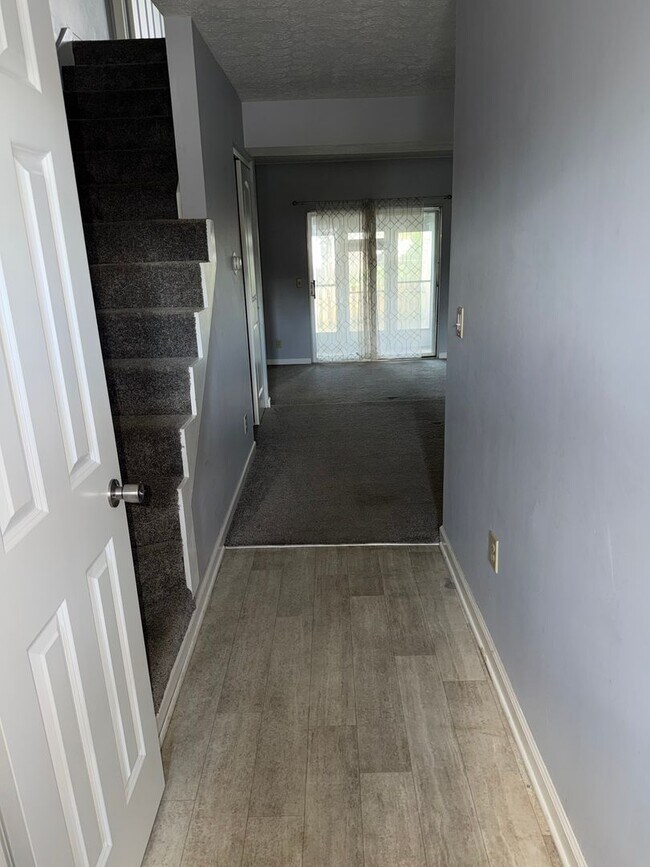 Building Photo - 2712_AUDUBON DR UNIT B