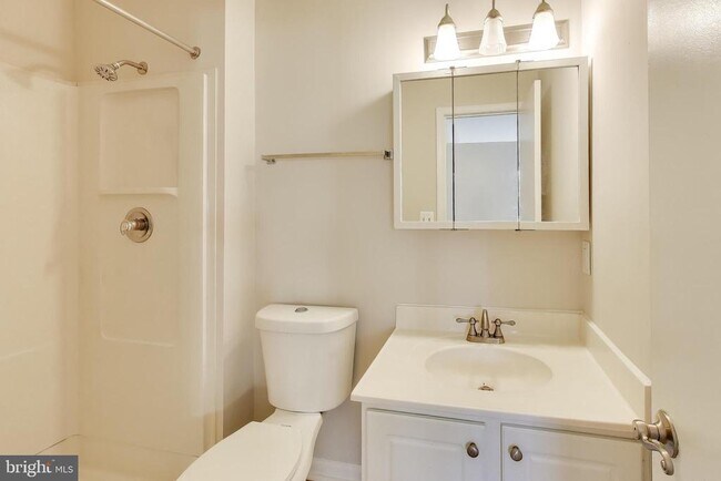 Building Photo - 8205 Whispering Oaks Way