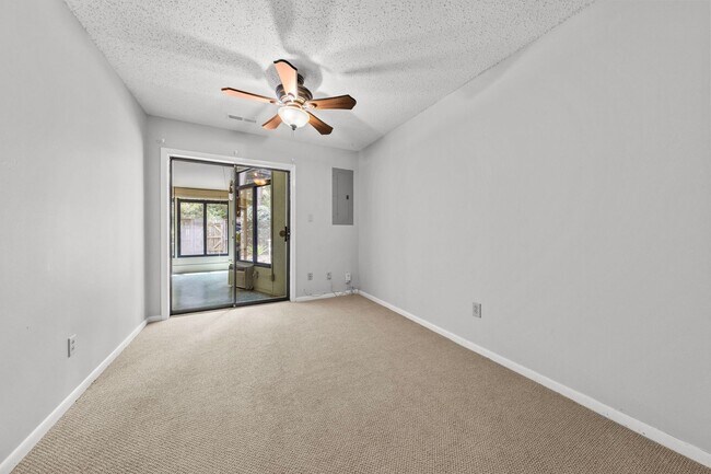 Building Photo - 3959 Aeries Way
