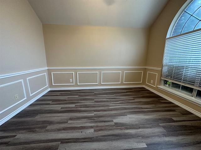 Building Photo - 2513 Plentywood Dr