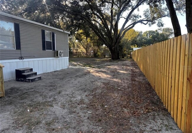 Building Photo - 12111 Anderson Dr