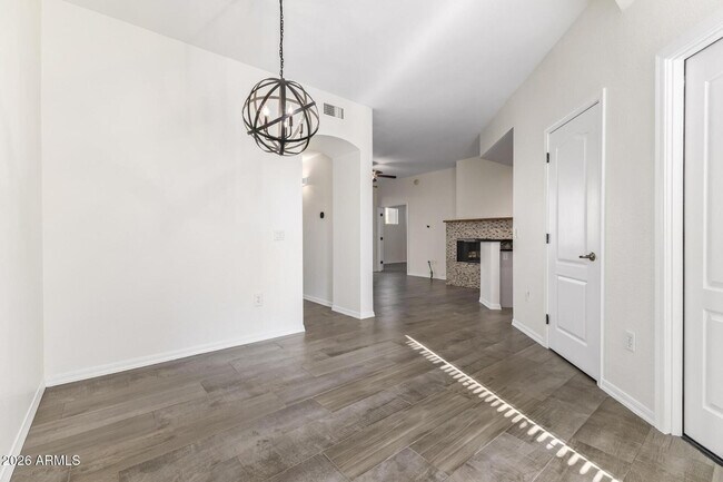 Building Photo - 7887 N 16th St