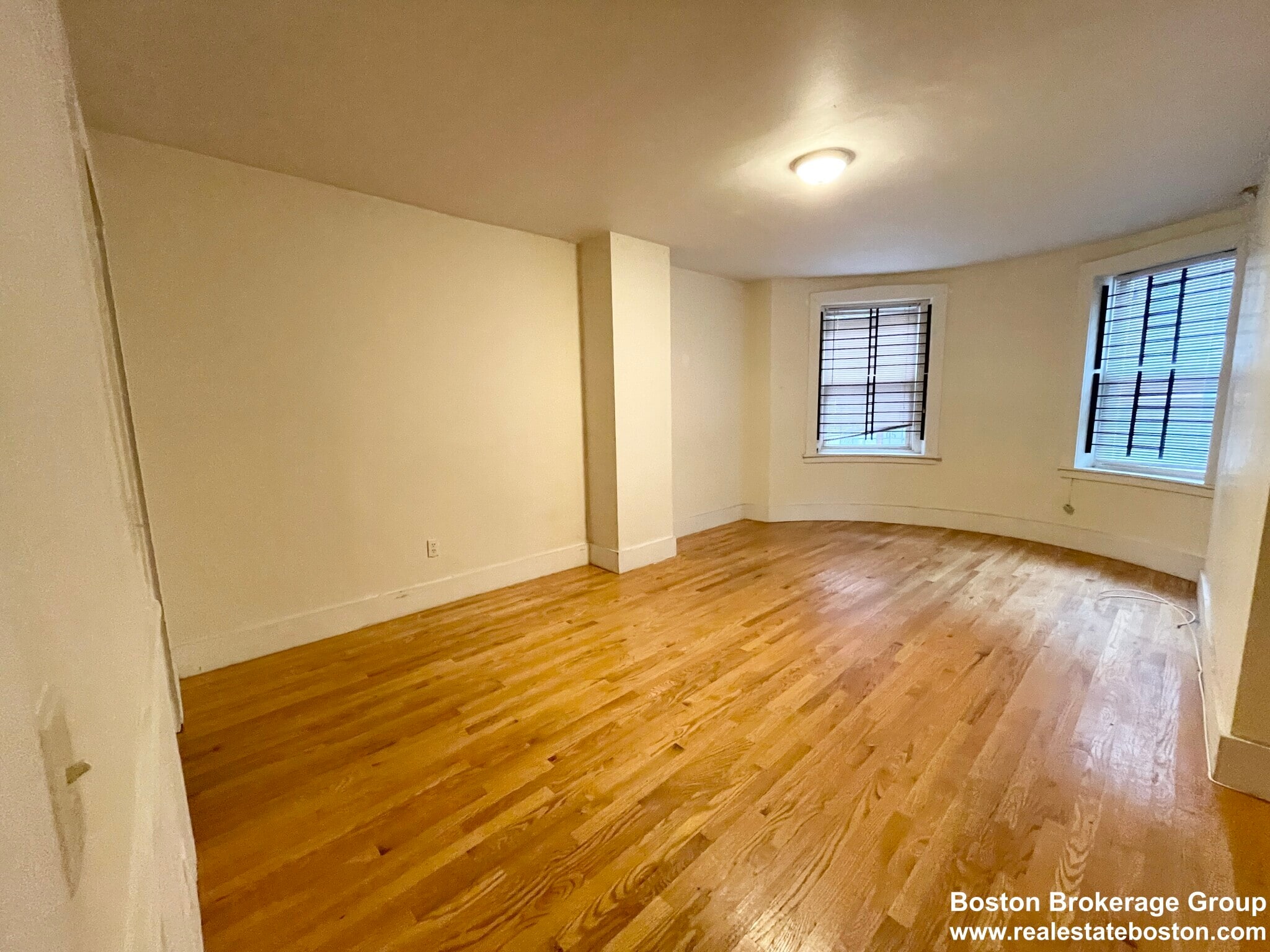 Building Photo - 76 Saint Stephen St