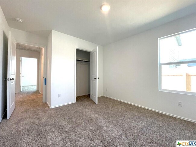 Building Photo - 296 Gypsum Vly