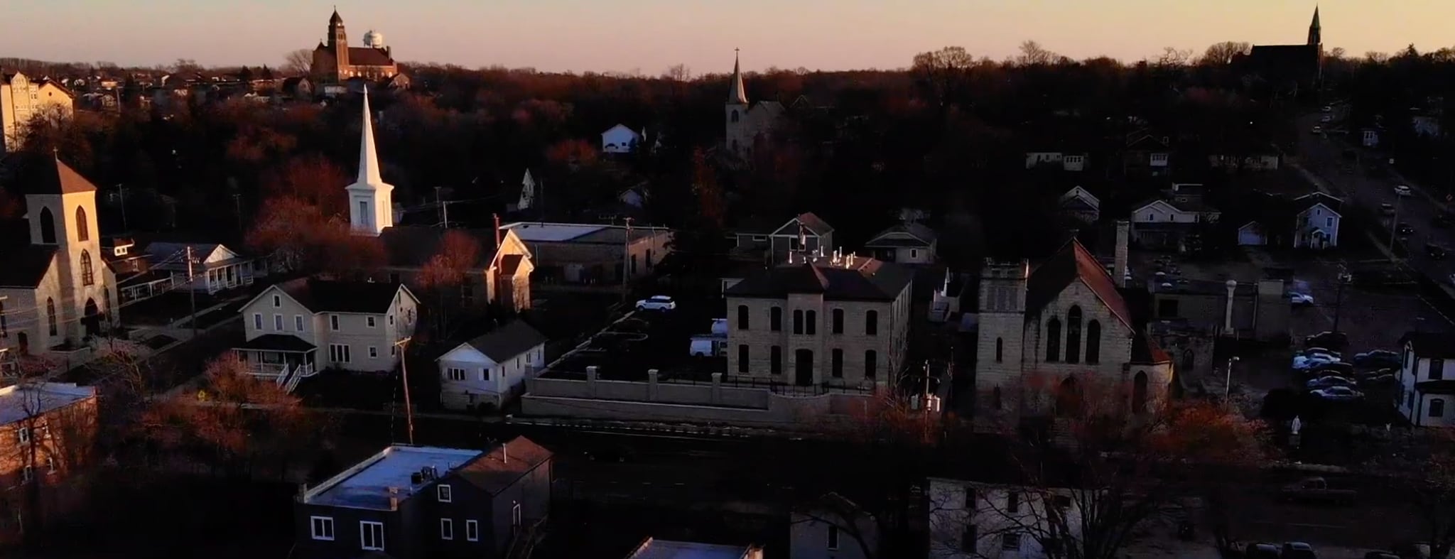 Building Photo - 220 E Illinois St