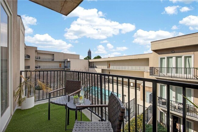 Building Photo - 384 Ralph McGill Blvd NE