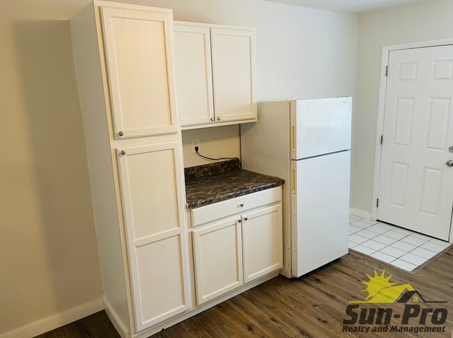 Building Photo - 708 Georgia St