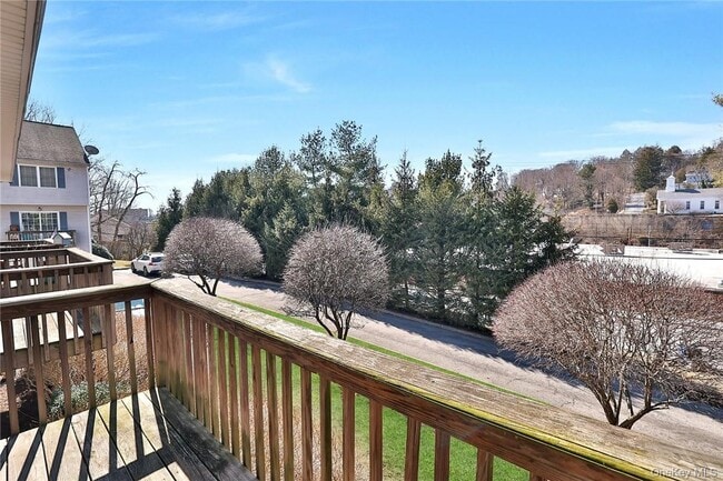 Building Photo - 41 N Moger Ave