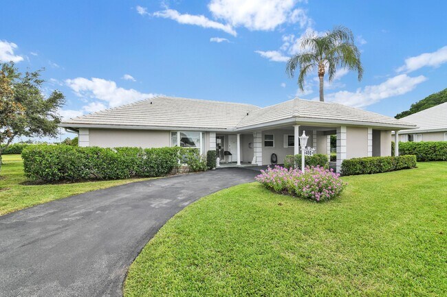 Building Photo - 450 French Royale Cir