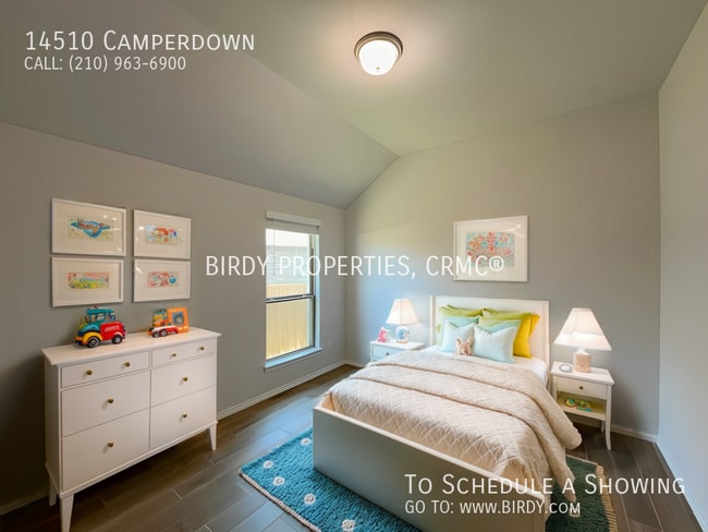 Building Photo - "Spacious 4-Bedroom Haven with 3 Full Bath...