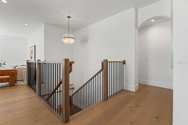 Building Photo - 806 Idlewood Dr