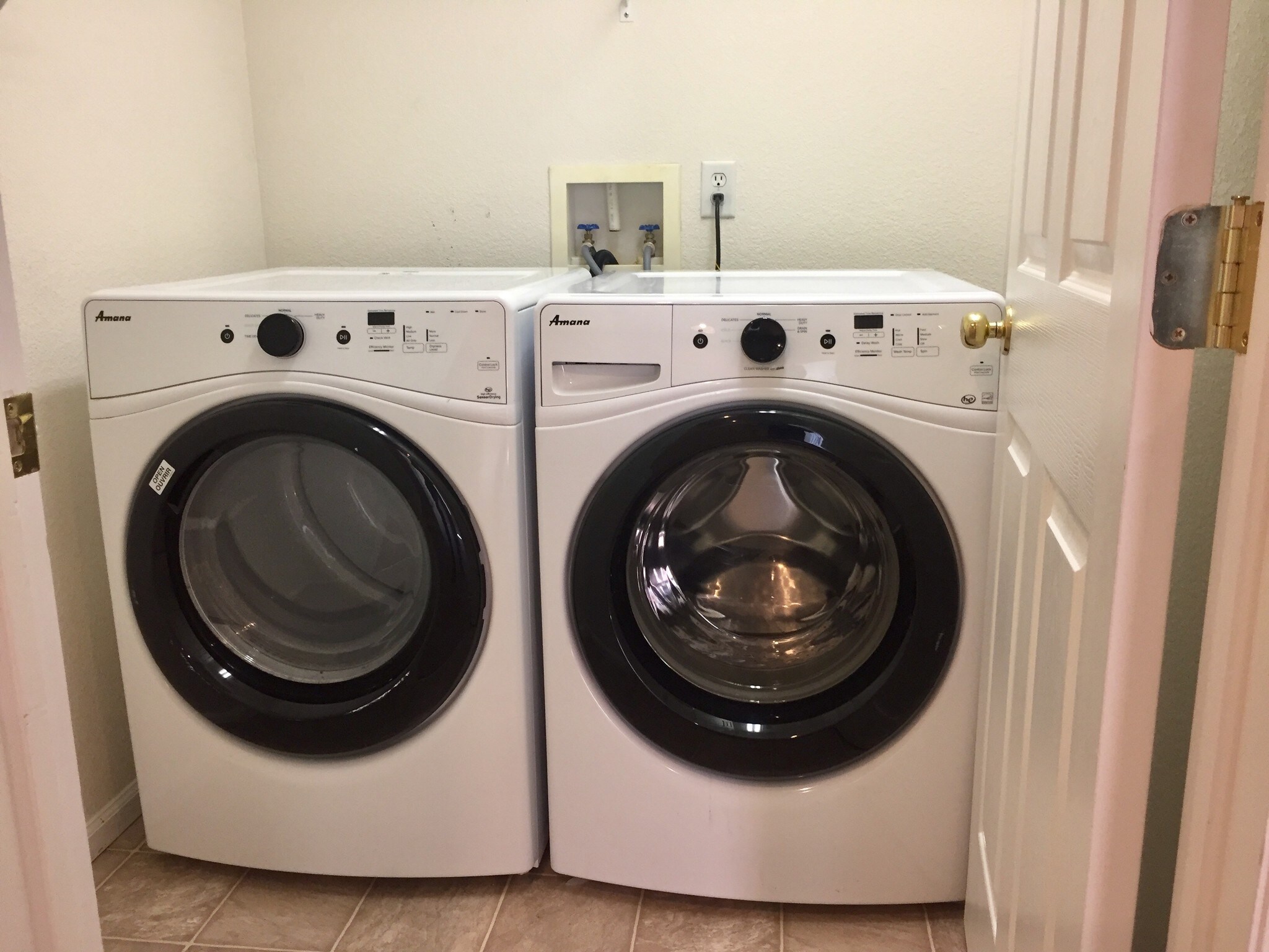 Laundry Room - 197 Whitehaven Cir