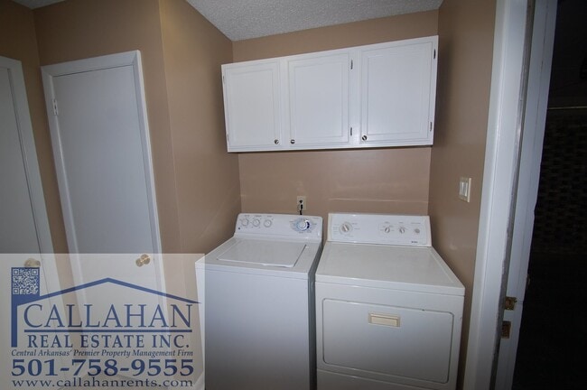 Building Photo - Sherwood 3 Bedroom Home