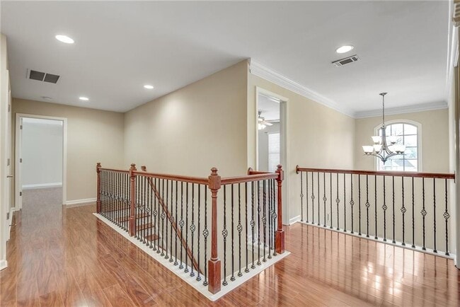 Building Photo - 270 Woods Creek Dr