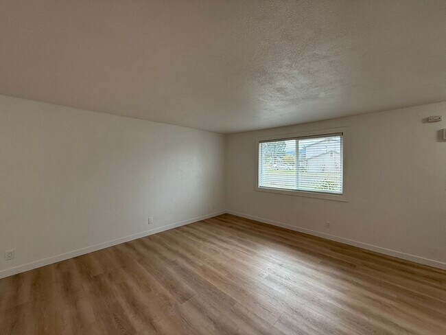 Building Photo - 4012so