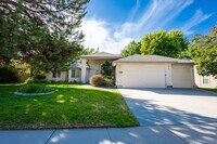 Building Photo - Beautiful home in the heart of Eagle
