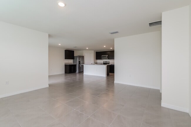 Building Photo - 8578 Triumph Cir