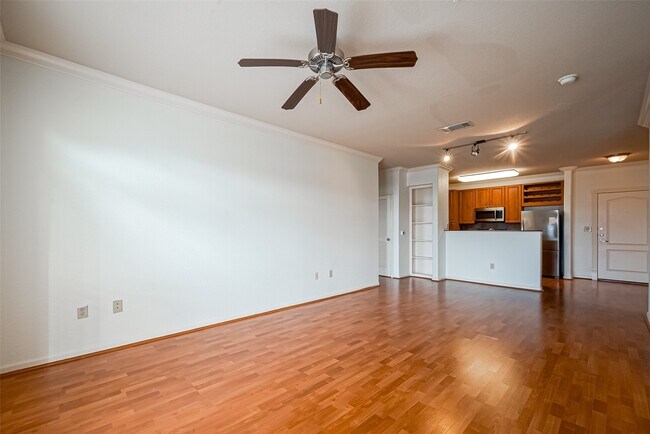 Building Photo - 1711 Old Spanish Trl