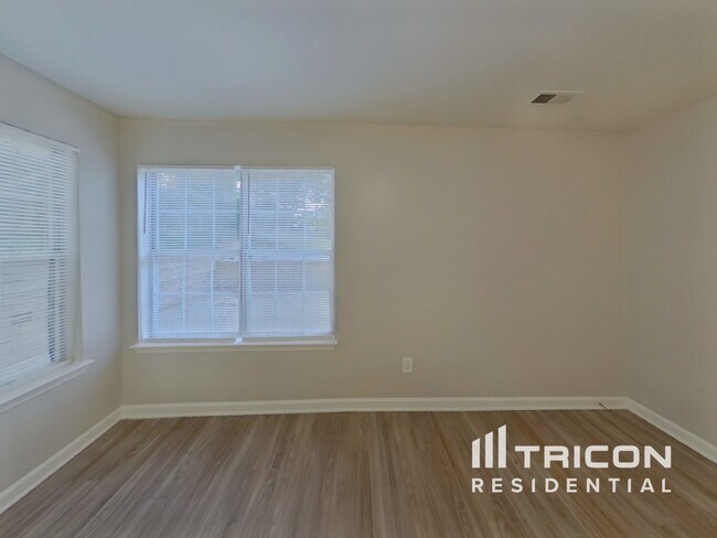 Building Photo - 5407 River Falls Dr