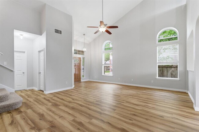 Building Photo - 3901 Whitey Ford Way