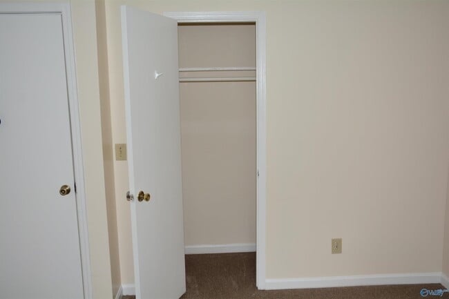 Building Photo - 6231 Maywick Dr NW