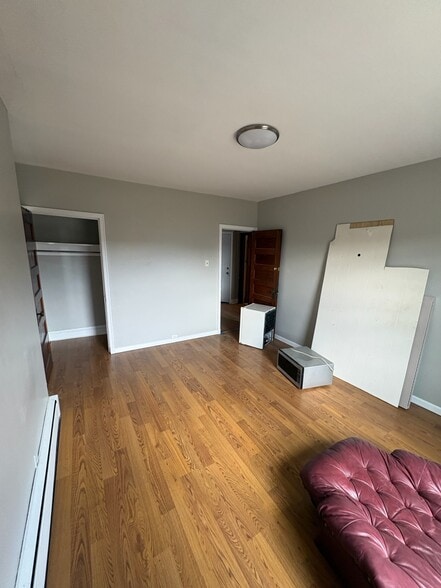 Building Photo - 4740 Friendship Ave