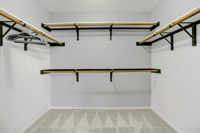 Building Photo - 7107 Thannas Way