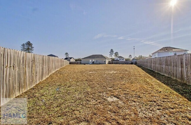 Building Photo - 56 Avondale Dr NE