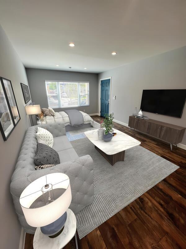 Building Photo - 1803 E Chevy Chase Dr