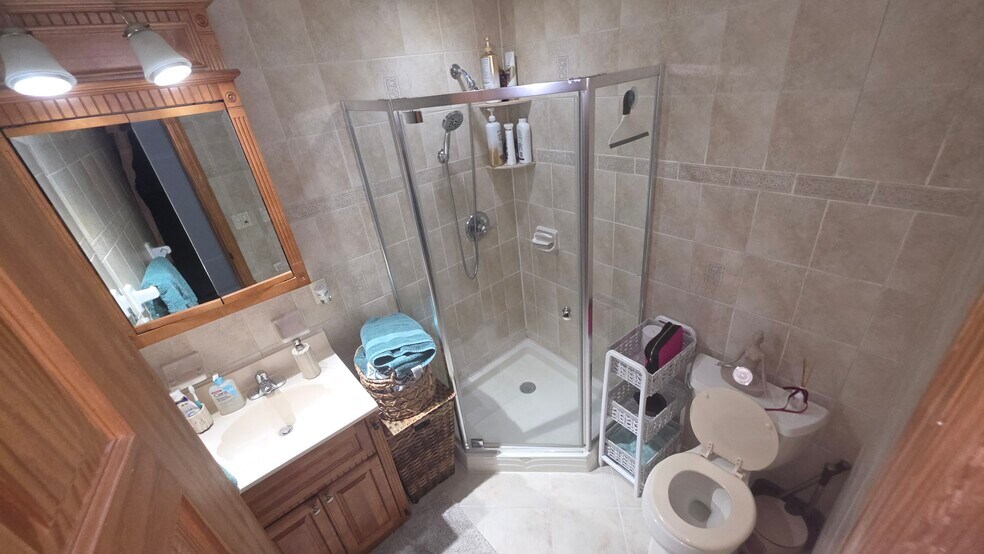 Building Photo - 1939 Bogart Ave