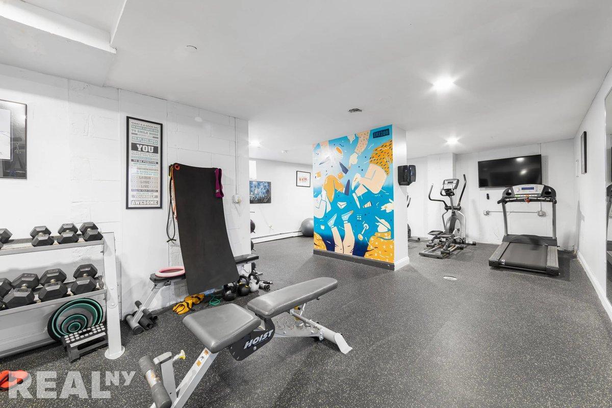 Building Photo - 394 E 8th St