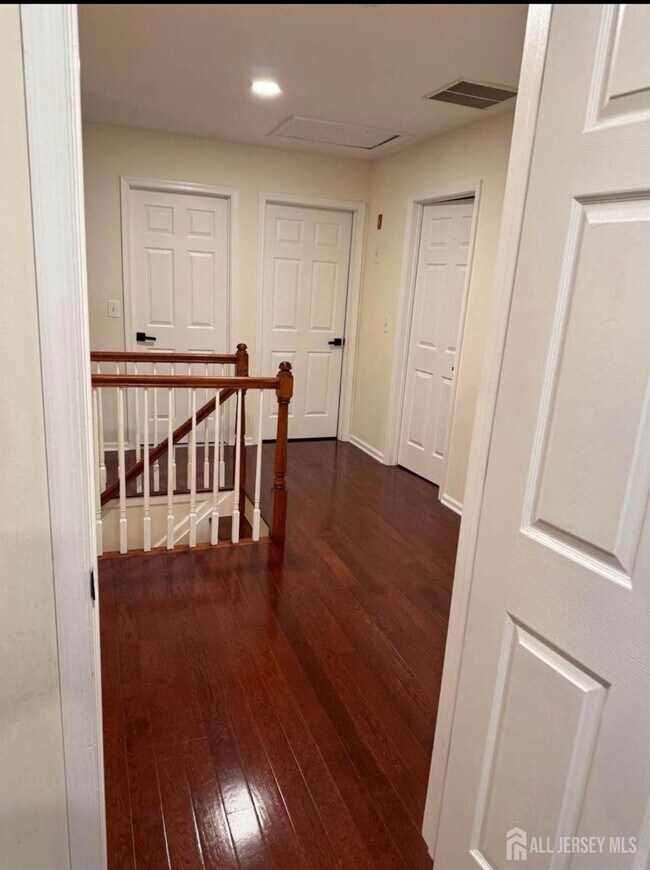 Building Photo - 5 Gunther Loop