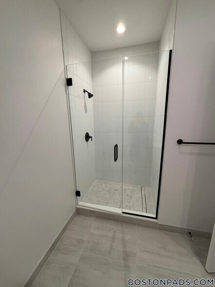 Building Photo - 199 Gardner St