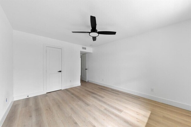 Building Photo - 1514 Wirt Rd
