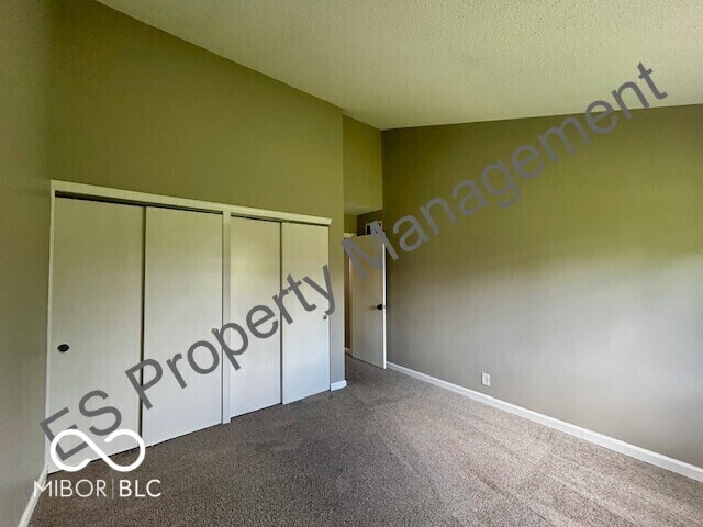 Building Photo - 6627 Live Oak Rd