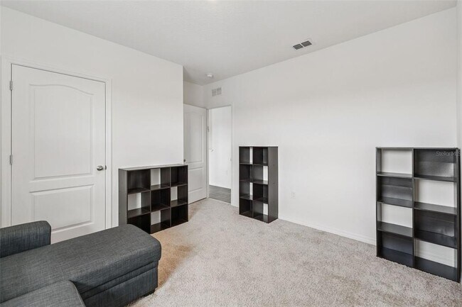 Building Photo - 1422 Fox Squirrel Dr