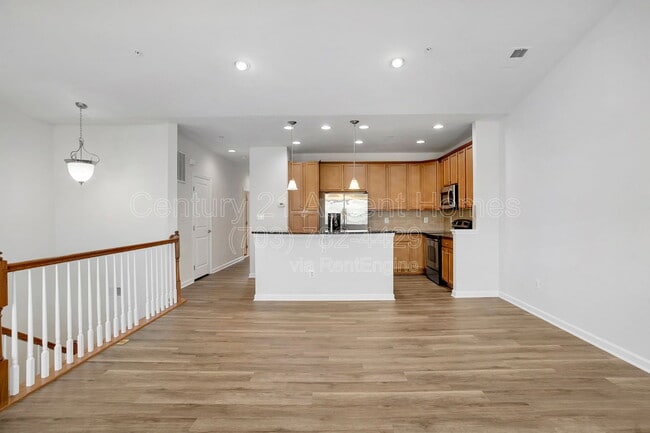 Building Photo - 24676 Hutchinson Farm Dr