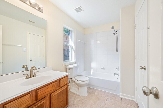 Building Photo - 8027 Daylilly Creek Dr