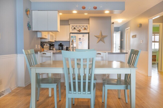 Building Photo - ELEGANT OCEANFRONT OFF-SEASON RENTAL FOR YOUR PERFECT WINTER GETAWAY